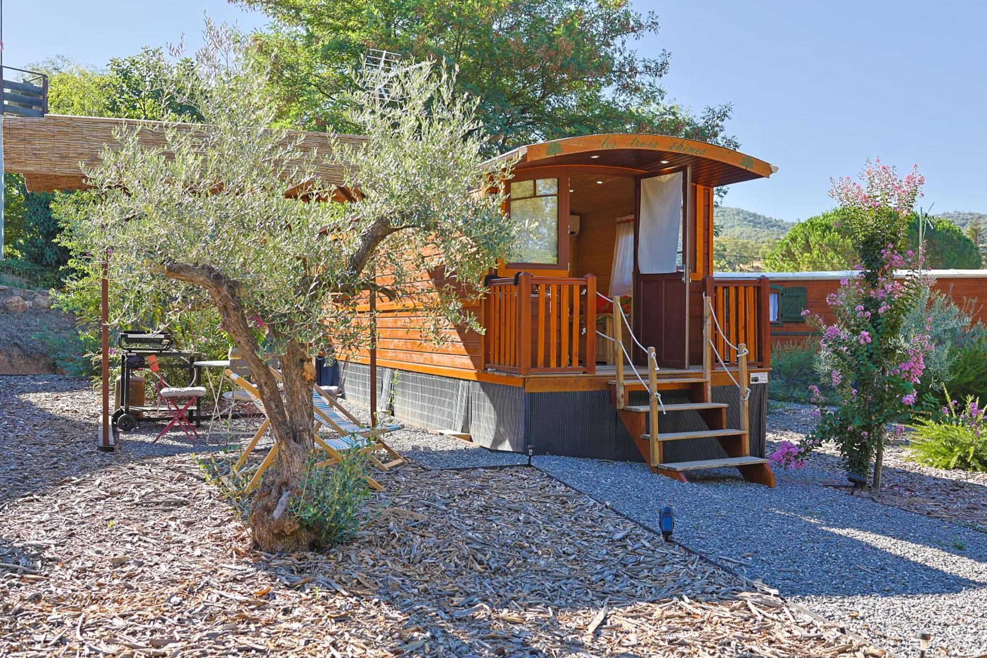 Camping Roulotte Au Coeur Des Vignes,